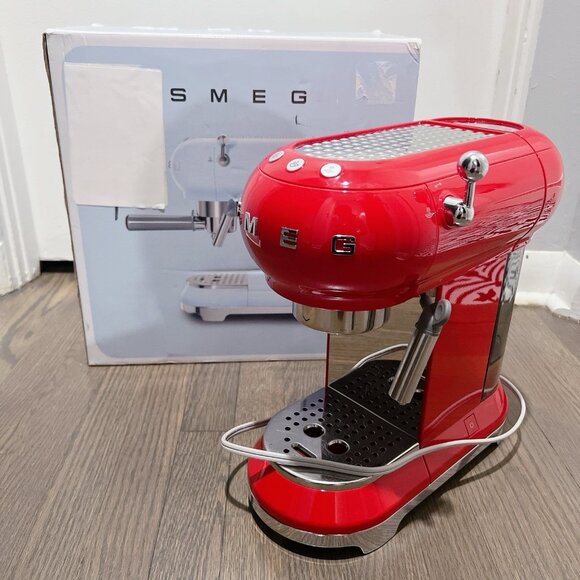 SMEG 50's Style Retro Manual Espresso Coffee Machine ECF01 Red - Excellent - Picture 1 of 8